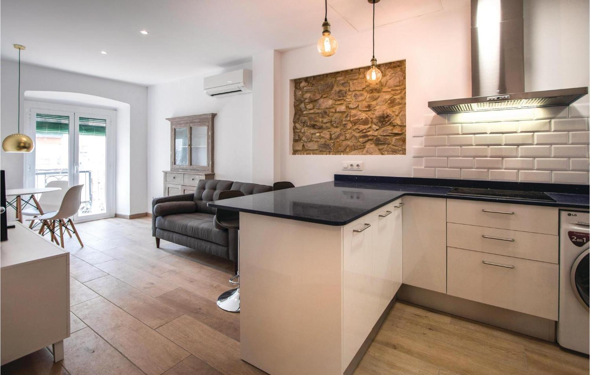 Amazing Apartment In Blanes With Kitchen Exterior foto