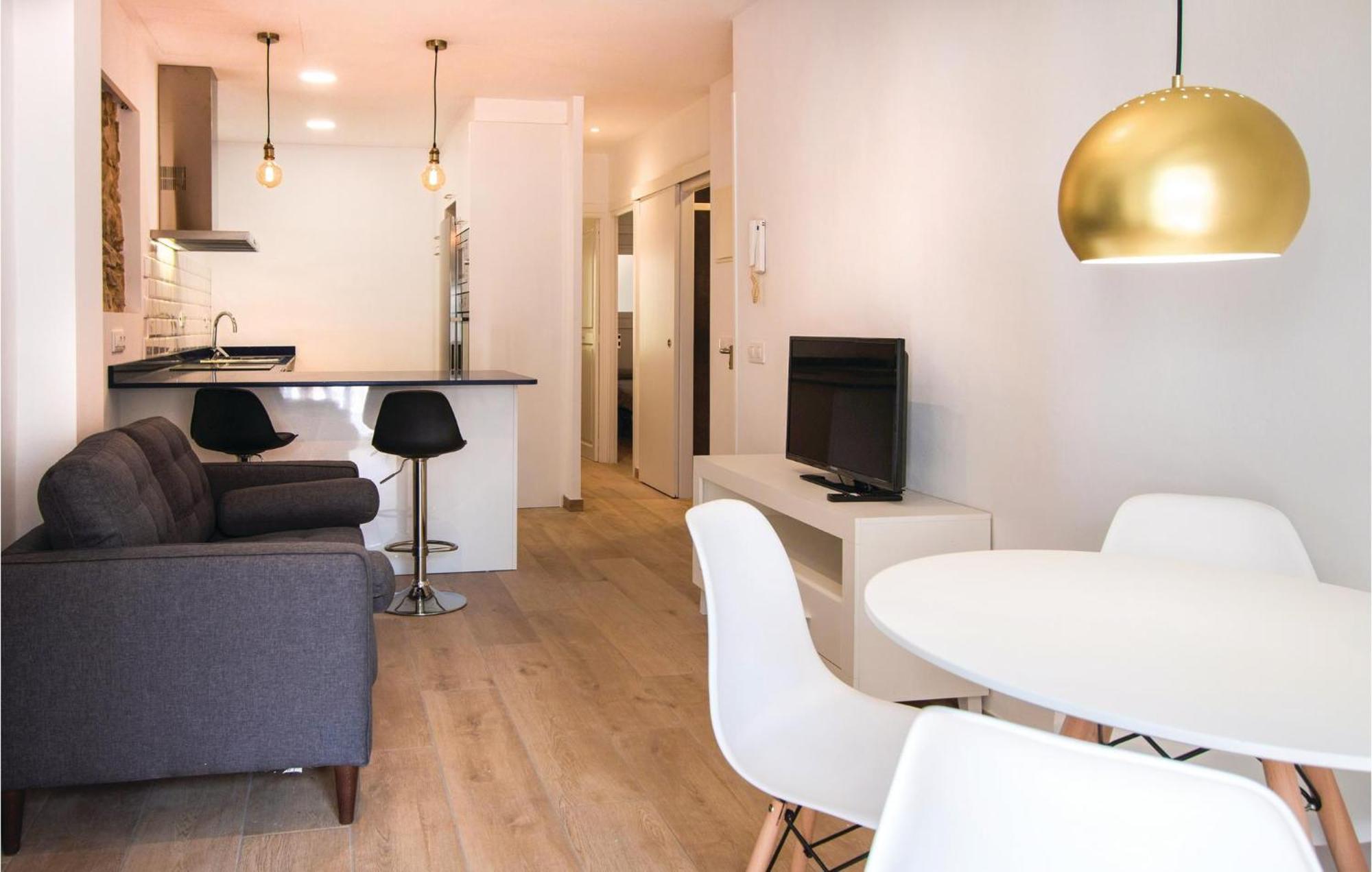Amazing Apartment In Blanes With Kitchen Exterior foto